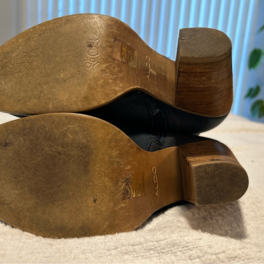 Aldo Dark Blue Leather Ankle Boots with Gold Zipper - Picture 4 of 6
